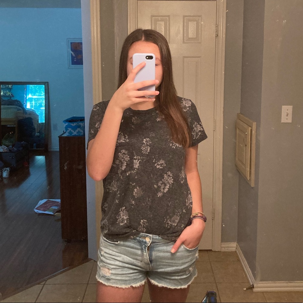 American Eagle Outfitters Graphic Pocket Tee